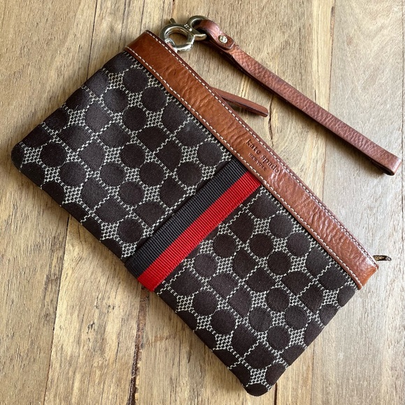 Kate Spade Chrissy Noel Wristlet Chocolate - Picture 1 of 16